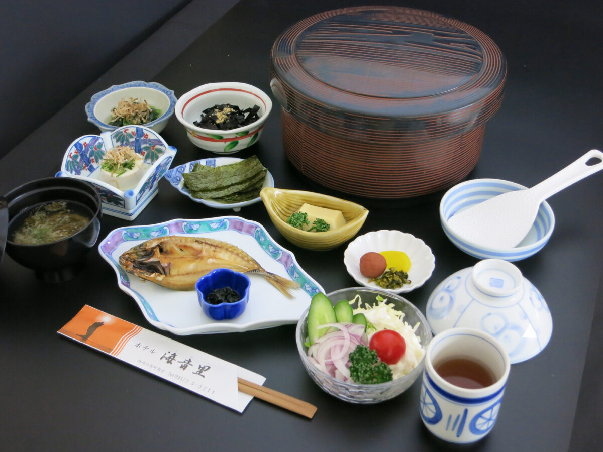 朝食一例（別角度 2）