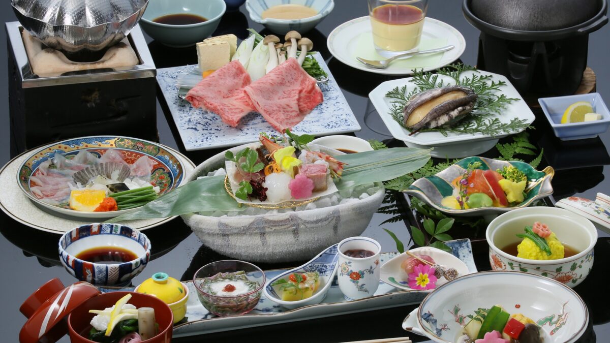 旬香・味覚会席萩のブランド牛「長萩和牛」、地魚を初めとする厳選された萩素材を堪能