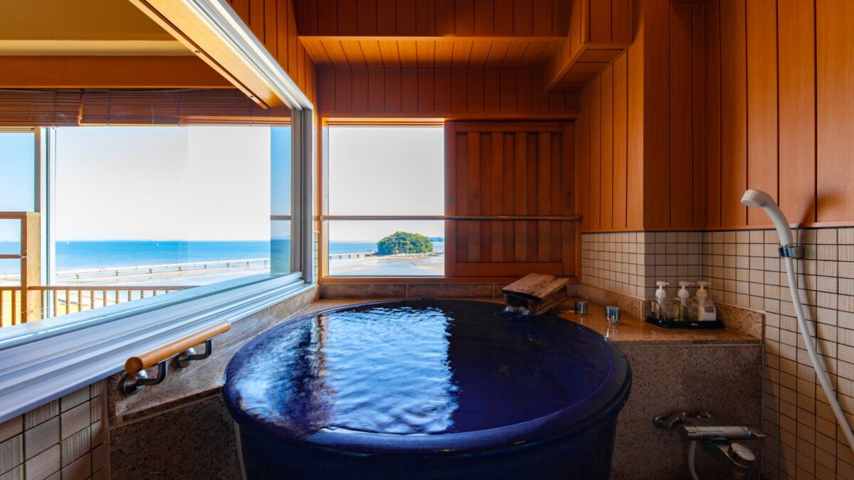 三河湾蒲郡温泉 美白泉 Tの楽園 ホテル竹島 photo