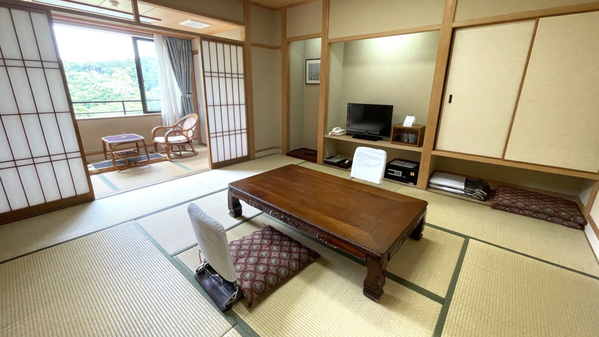 信貴山観光ホテル photo