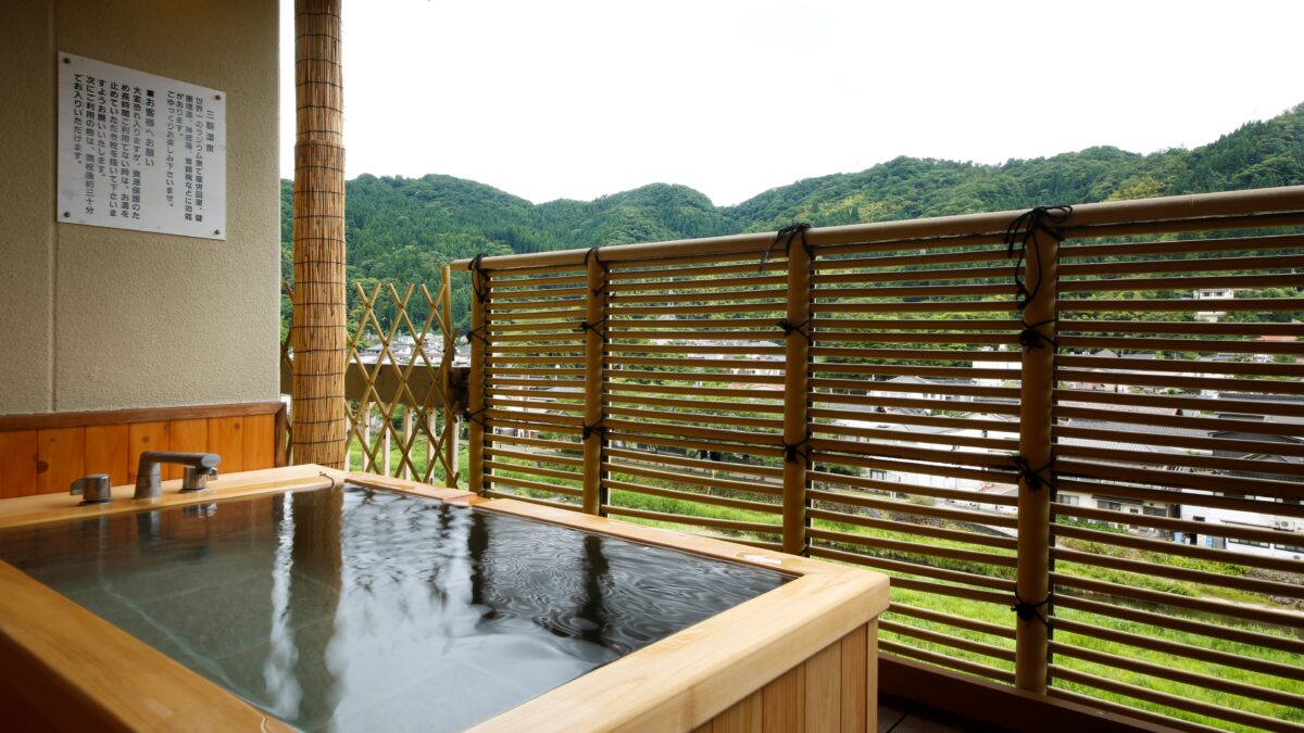 三朝温泉 依山楼 岩崎 photo