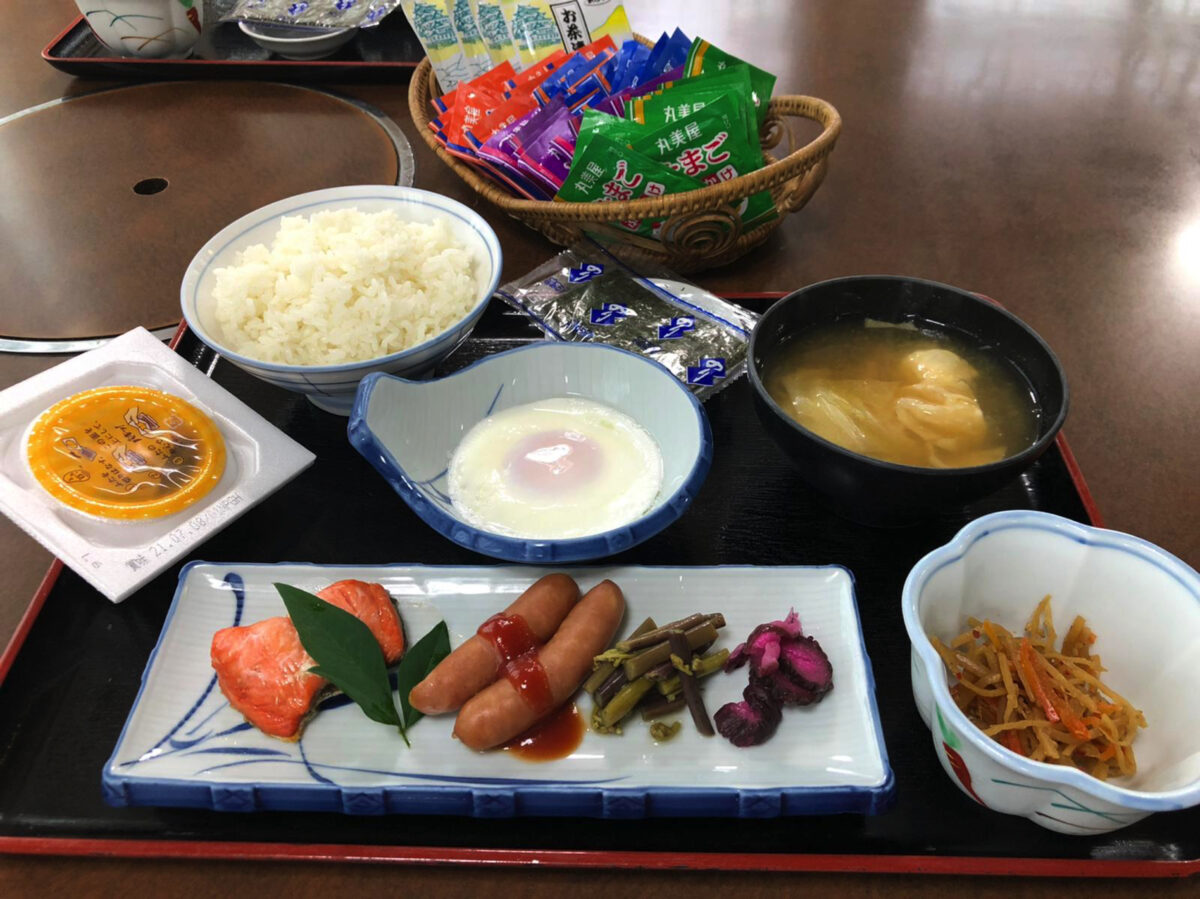 朝食（別角度 2）