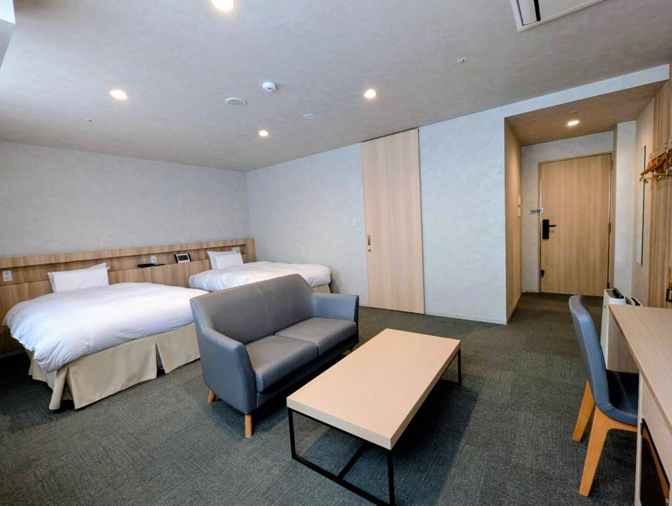 ニューグランドホテル＜山形県新庄市＞ photo