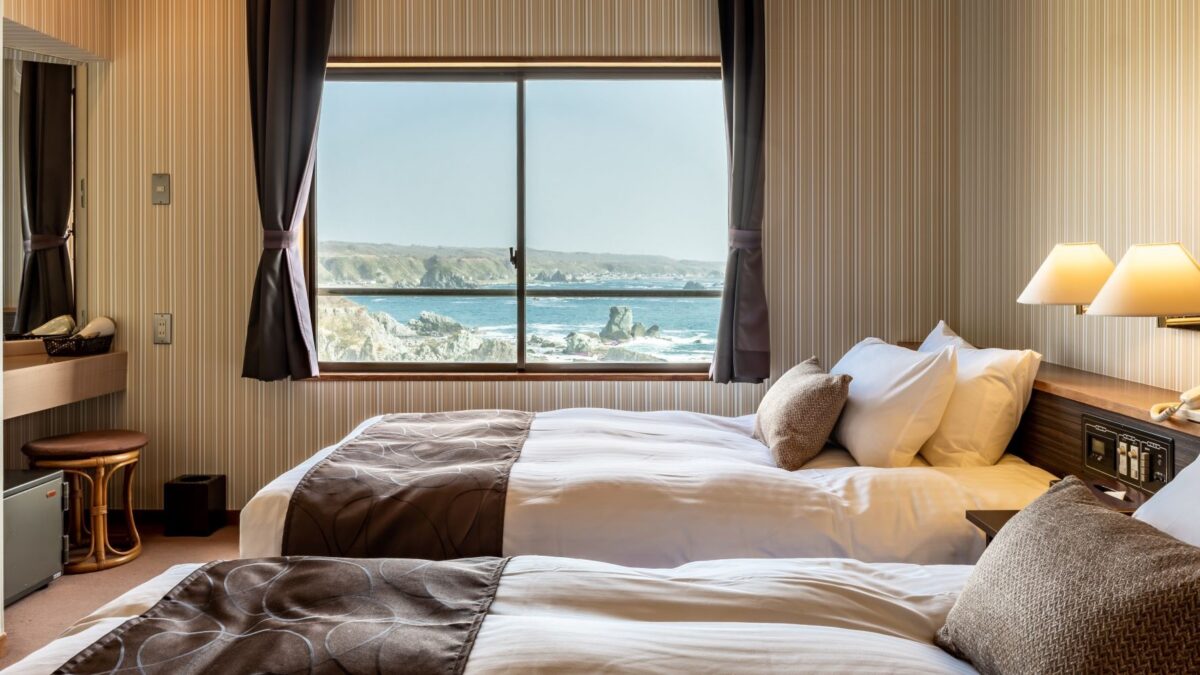 ＨＯＴＥＬ ＡＺＵＭＡ＜佐渡島＞ photo