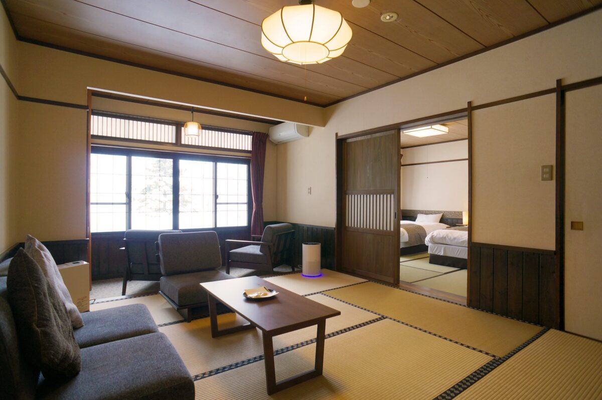 高湯温泉 安達屋 photo