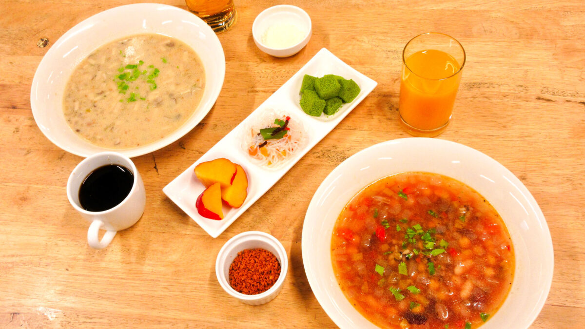 朝食一例お目覚めの身体にやさしいスープリゾット（別角度 3）