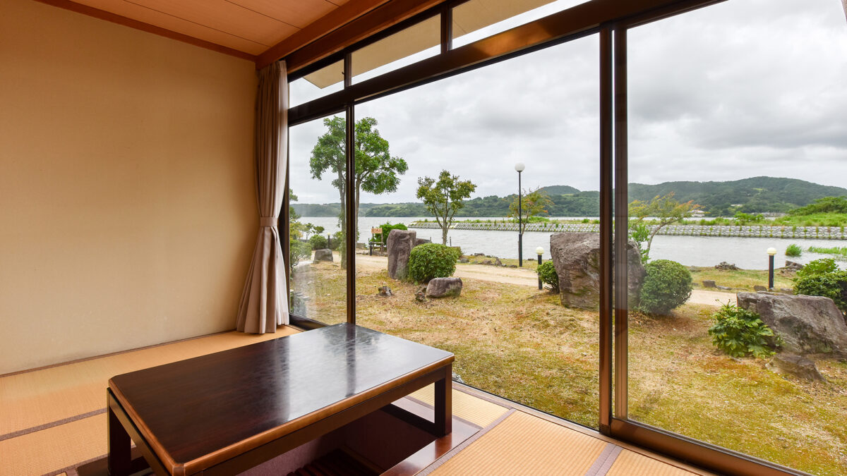東郷温泉 湖泉閣 養生館 photo