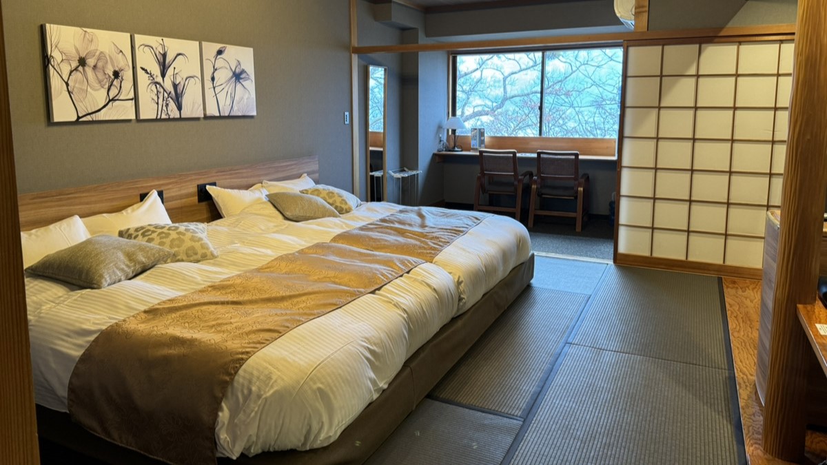 十和田湖畔 桜楽 photo