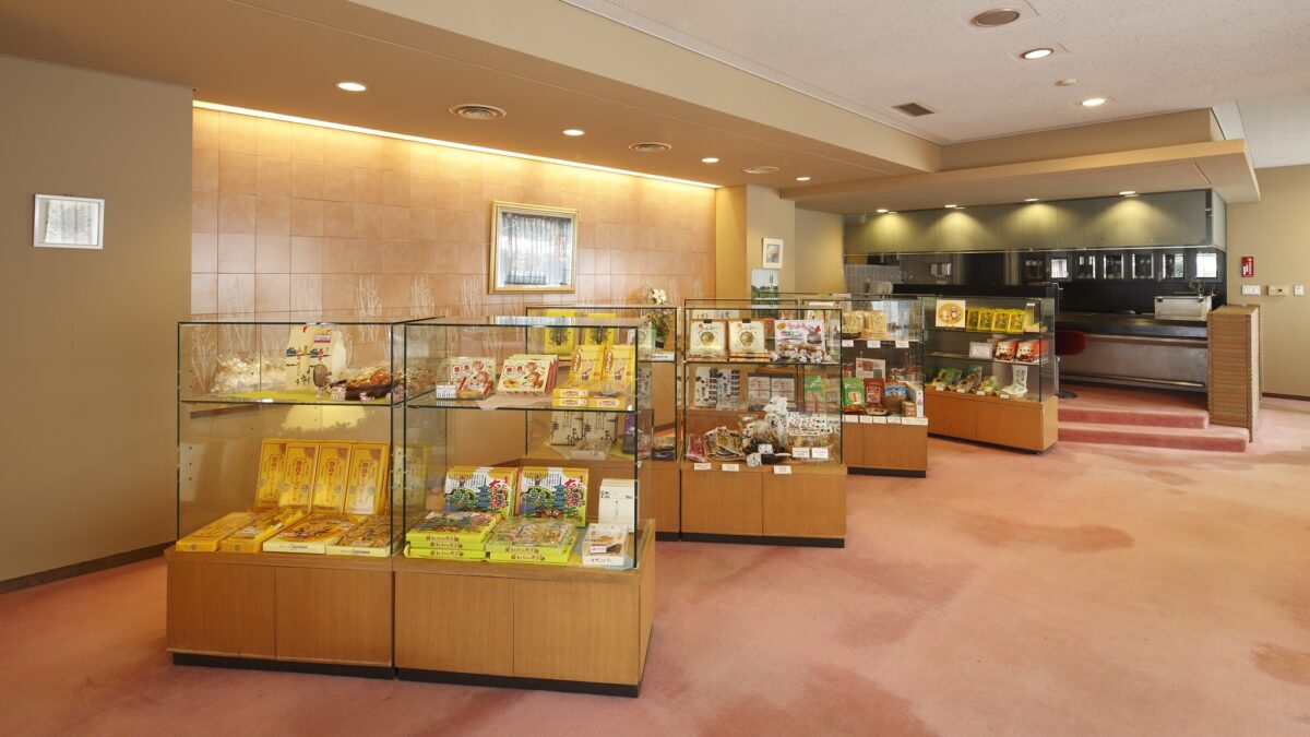 奈良のお土産を揃えた売店
