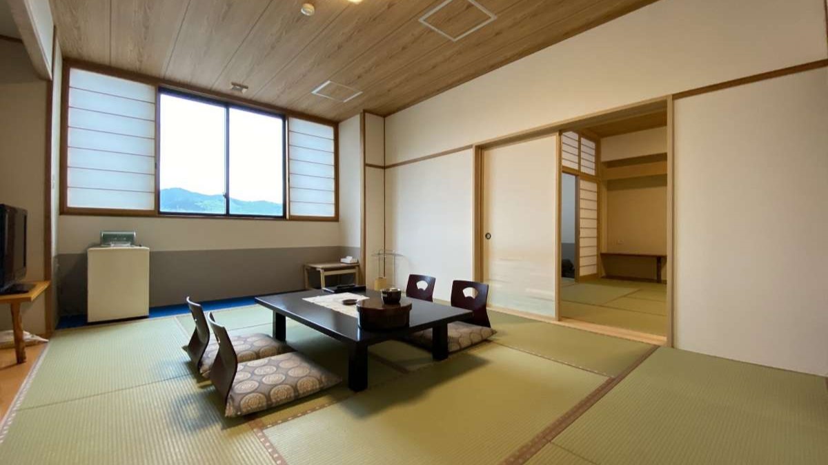 ホテル秋田屋 夕陽と陸奥湾を望む展望温泉 photo
