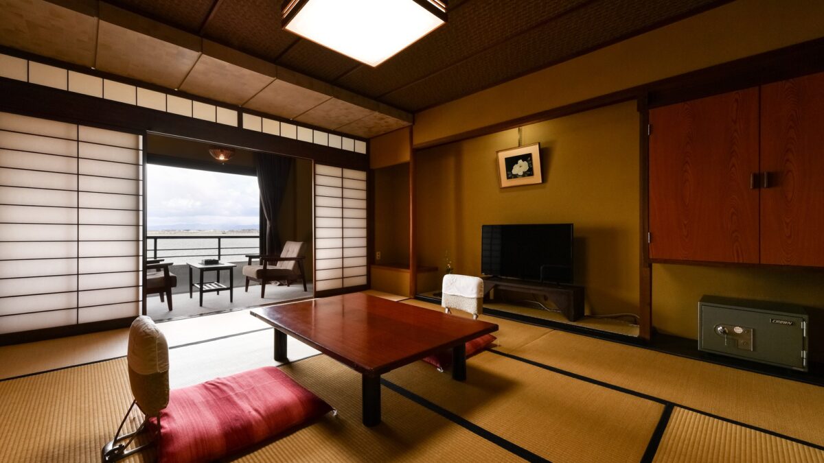 片山津温泉 源泉元湯の宿 かのや光楽苑 photo