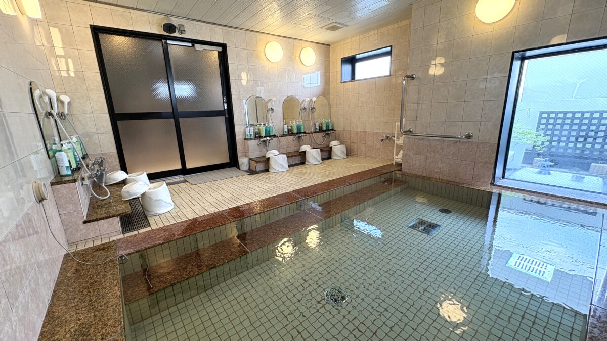 ホテルルートイン新居浜 photo