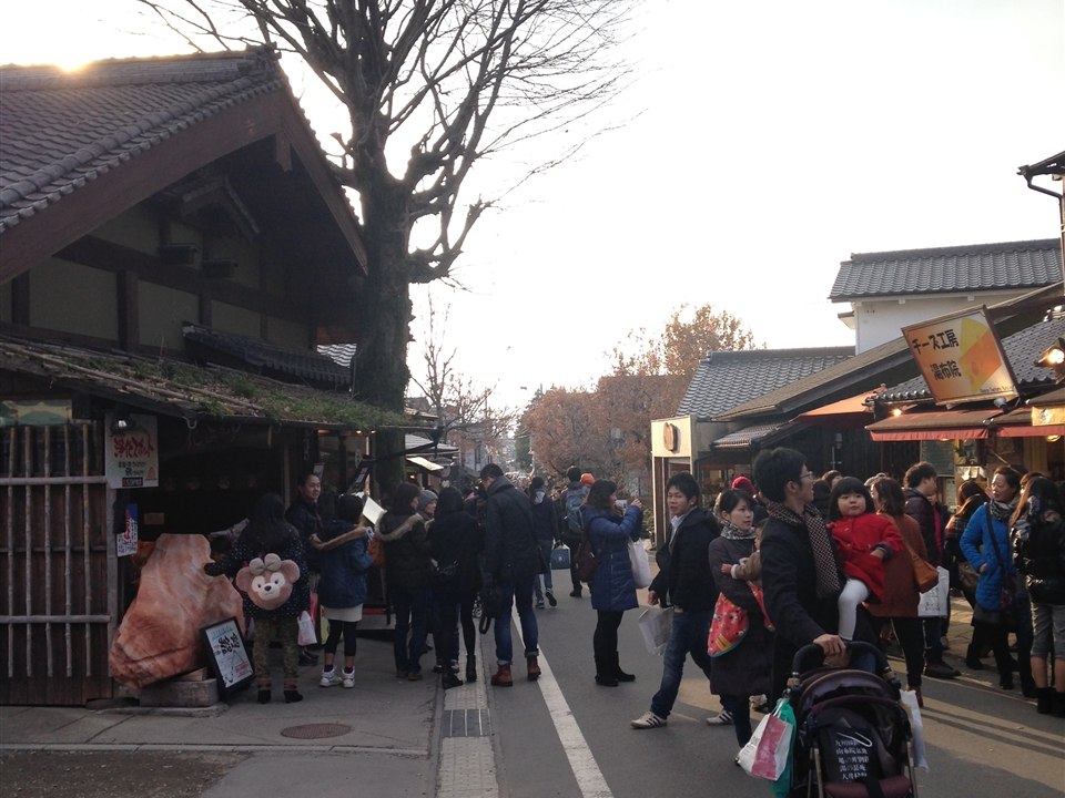 湯の坪街道
