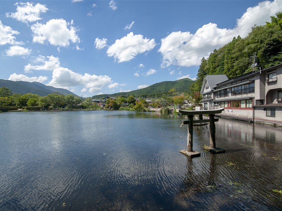 金鱗湖